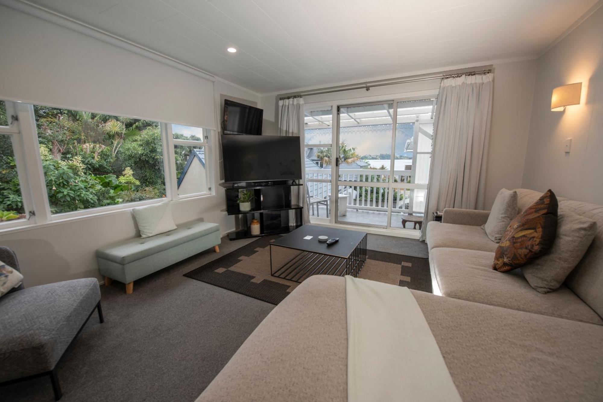 Harbour View Motel And Waterfront Apartments ตาอูรังกา ภายนอก รูปภาพ