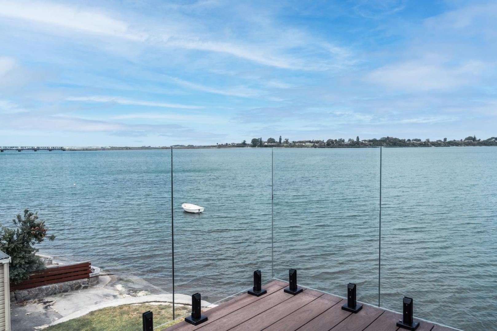 Harbour View Motel And Waterfront Apartments ตาอูรังกา ภายนอก รูปภาพ